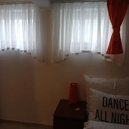 Minigarzon بودابست