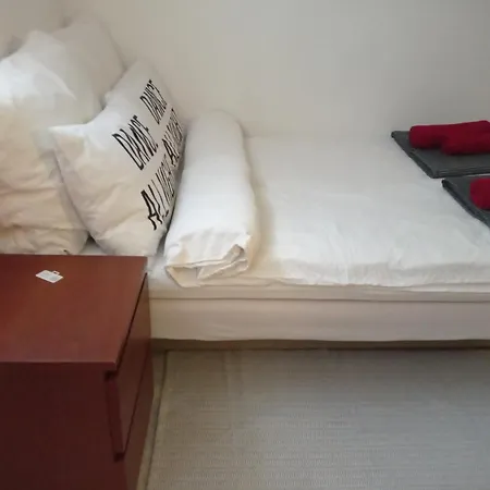 Minigarzon شقة بودابست